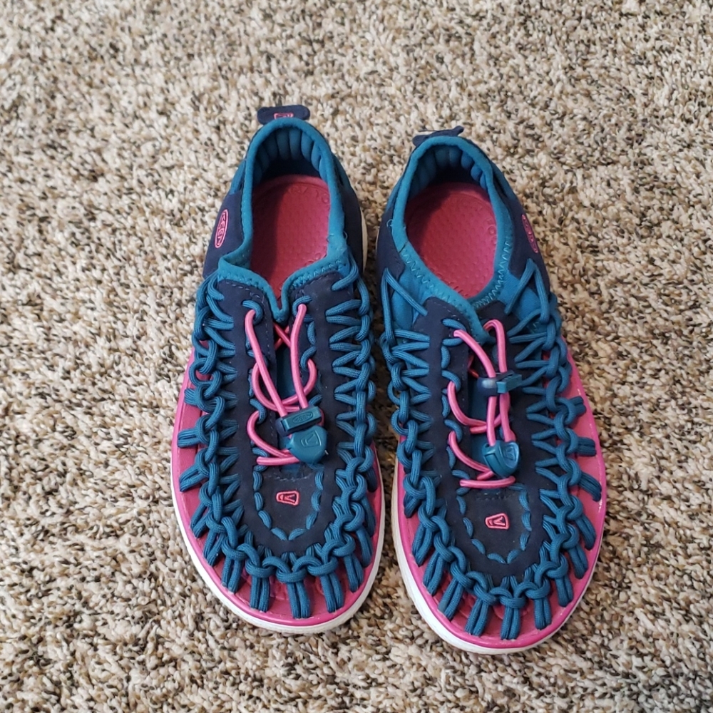 Girls Keen sandals